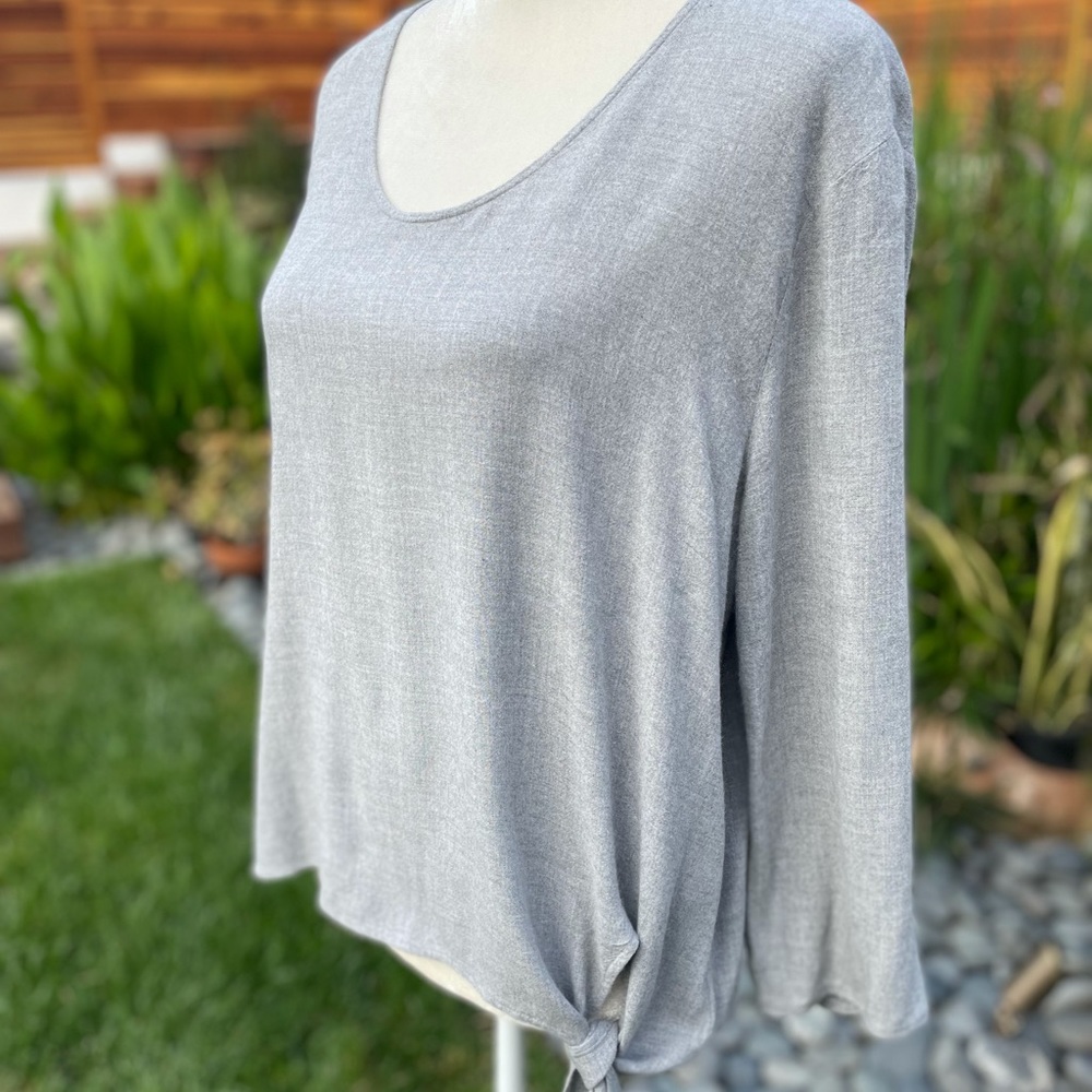 Cloth & Stone gray blouse side knot large